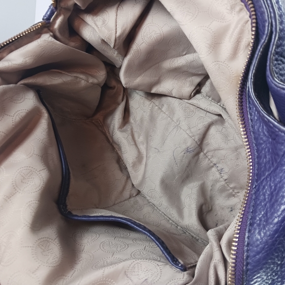 MICHAEL MICHAEL KORS Purple Textured Leather Roomy Shoulder Bag GoldtoneHardware - Picture 15 of 16